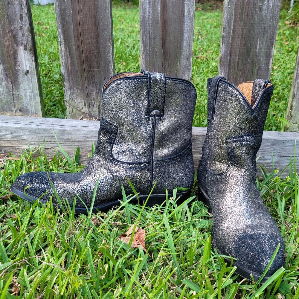 Frye Billy Short Gold & Black Distressed Western Boots, Women's Size 7.5